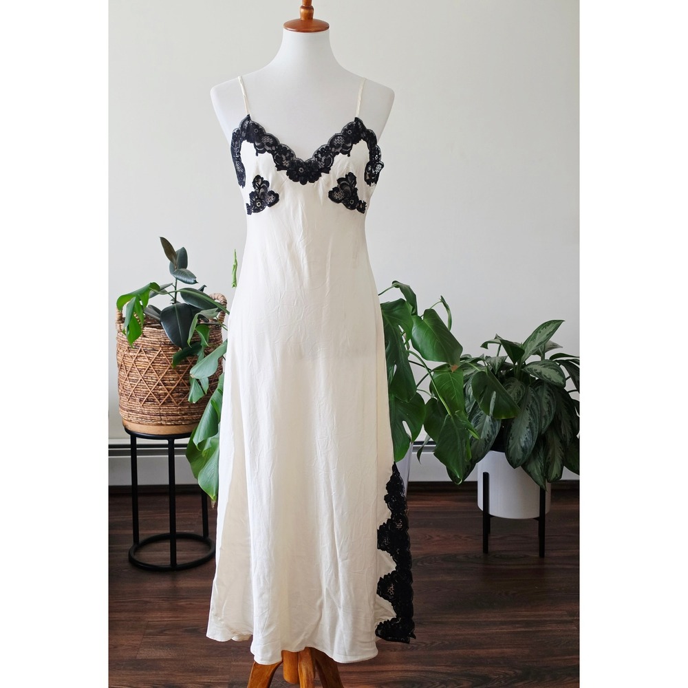 Willow Blossom Ivory 100% Silk Nightgown Black Lace Trim Slip Dress Large
